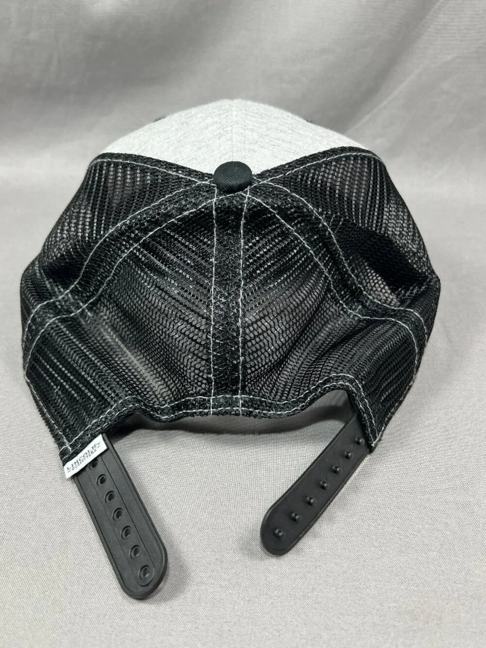 Lincoln Outfitters Snapback Hat Black Gray Deer Hunting Trucker Mesh Mens Cap